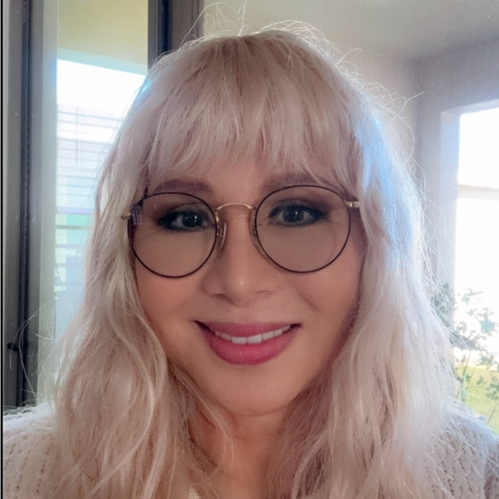 Meet your Posher, Racquel